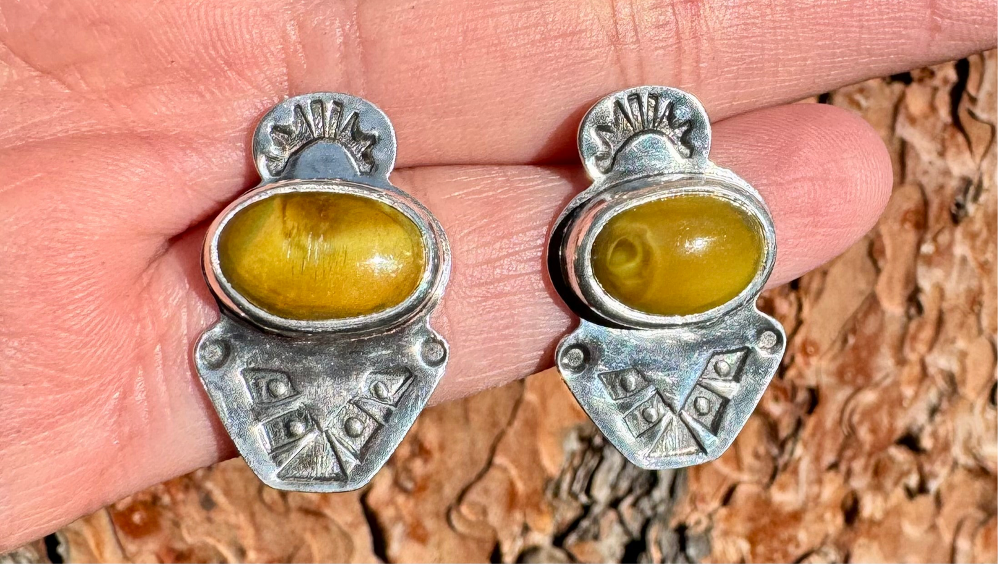 Carico Lake Stud Earrings