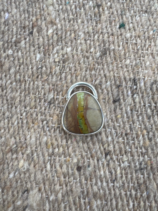Royston Ribbon pendant