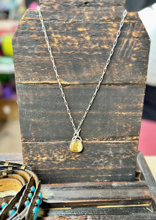 Royston Ribbon pendant