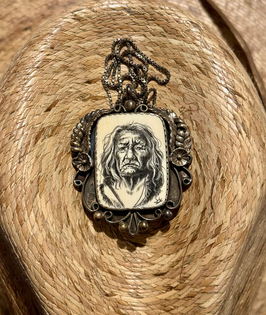 Vintage Native American Scrimshaw pendant